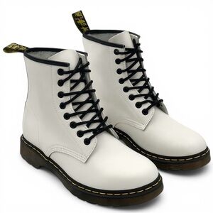 Dr Martens 1460 Pascal White Smooth Leather Lace Up Combat Boots Women’s 9 NWOT